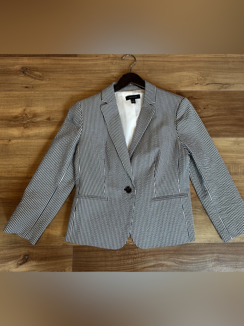 Ann Taylor Seersucker Blazer in Blue and White Stripe